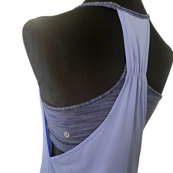 Lululemon No Limits tank lullaby Size 6, two Toned Blue - Picture 6 of 8